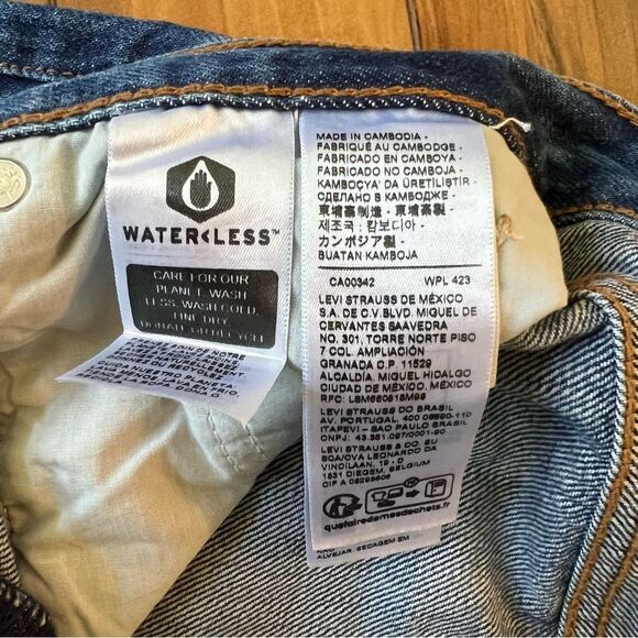 NWOT Levi’s Low Pro Straight Jeans Size 26 - Picture 10 of 11